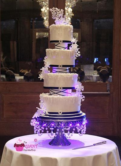 Snowflake wedding - Cake by Amelia Rose Cake Studio