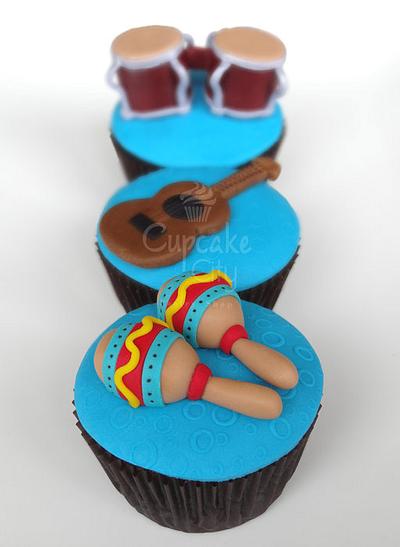 Musical Cupcakes - Cake by CupcakeCity