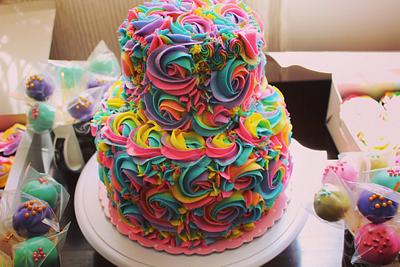 Rainbow theme cake, cupcakes and cakepops - Cake by Haddy