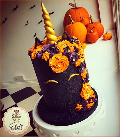 Halloween Unicorn - Cake by Cutsie Cupcakes