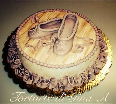 Ballerina - Cake by Gina Assini
