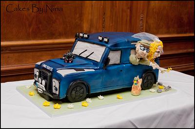 Love our LandRover - Cake by Cakes by Nina Camberley