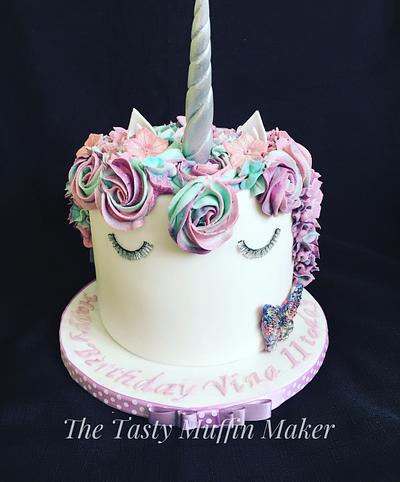Mystical unicorn  - Cake by Andrea 