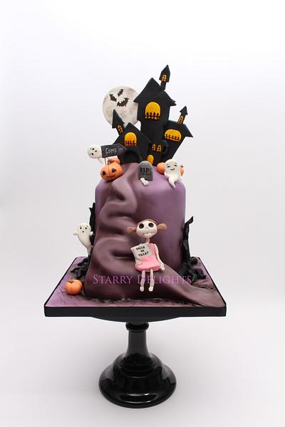 Haunted house on the hill - Cake by Starry Delights