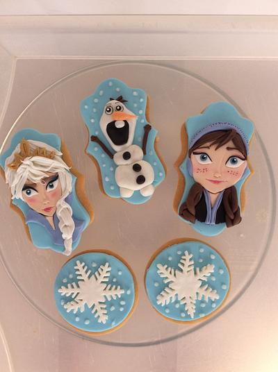 Some biscuits! Frozen and Violetta! - Cake by Cinta Barrera