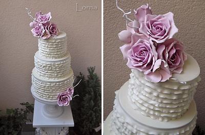 Ruffles wedding cake  - Cake by Lorna