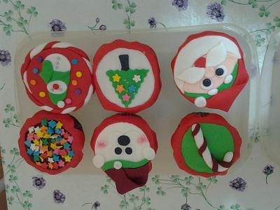 Christmas Cupcake - Cake by claudia borges