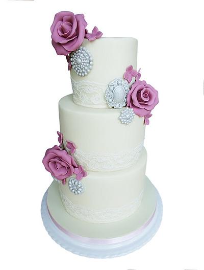 Roses and brooches wedding cake - Cake by Vanilla Iced 