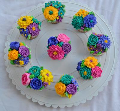 full bloom buttercream flowers  - Cake by Divya iyer