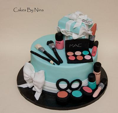 Glammed Up - Cake by Cakes by Nina Camberley
