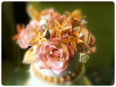 Wedding cake - Cake by Dipti Chitnis