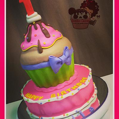 Cupcake - Cake by Bonito Cakes "Arte q se puede comer"