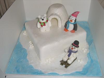 penguin fun - Cake by kimlinacakesandcraft