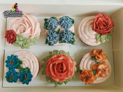 Buttercream Floral Cupcakes - Cake by Simmz