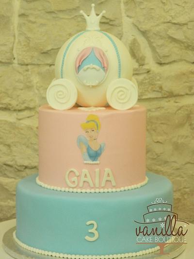 Cinderella Cake - Cake by Vanilla cake boutique