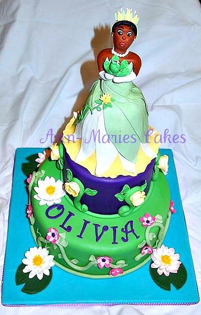 Princess and the frog - Cake by Ann-Marie Youngblood