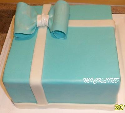 TIFFANY BOX CAKE - Cake by Linda