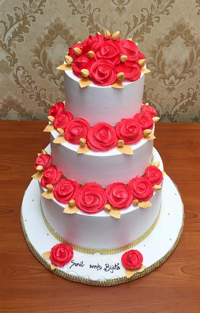 Red,red roses  - Cake by Michelle's Sweet Temptation