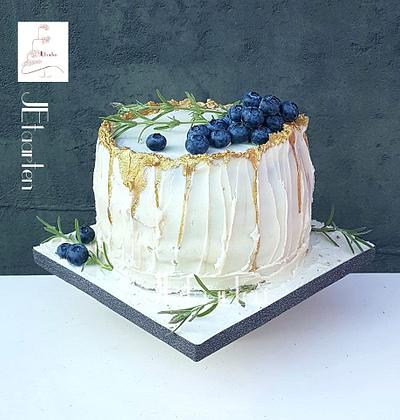 white chocolate wedding cake  - Cake by Judith-JEtaarten