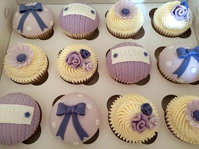 Purple Cupcakes  - Cake by Daisychain's Cakes