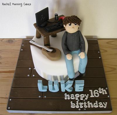 16 year olds PC cake - Cake by Rachel Manning Cakes