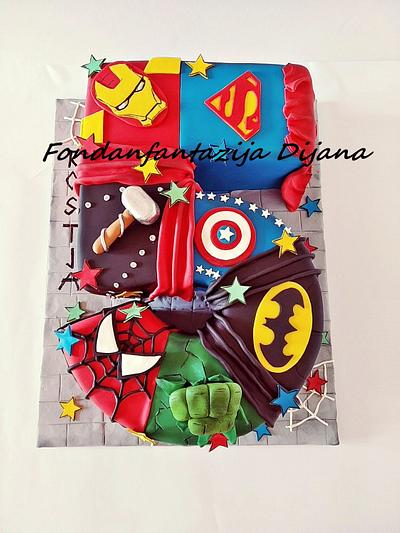 Super hero themed cake  - Cake by Fondantfantasy