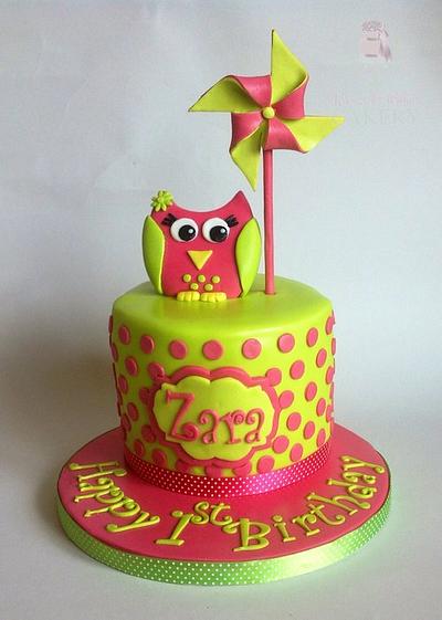 Owl cake  - Cake by Karen Keaney