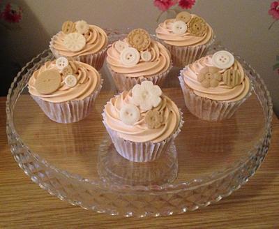 Vintage button 'Dulce de leche' salted caramel cupcakes  - Cake by Clairey's Cakery