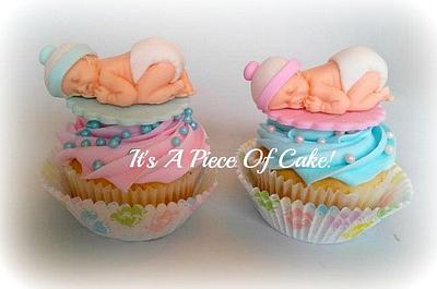 Gender Reveal Cupcakes - Cake by Rebecca