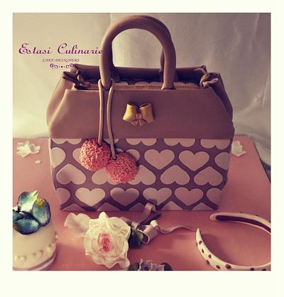 For a girl - Cake by Estasi Culinarie