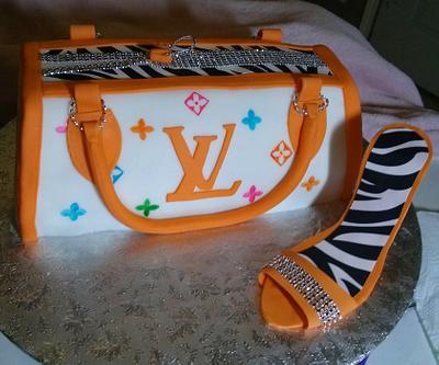 LV Purse - Cake by sweetdazi