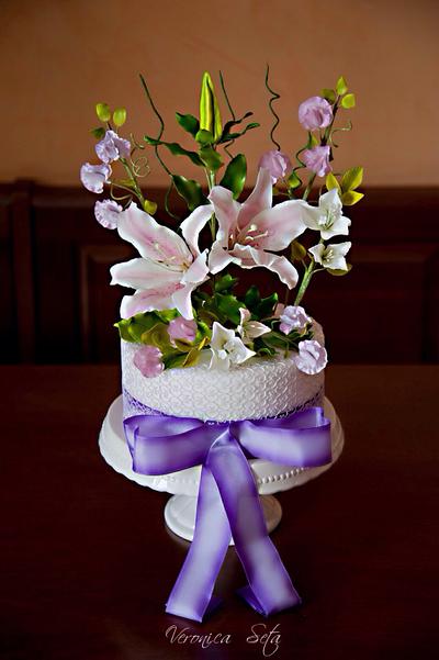 The Happiness in a Flower. - Cake by Veronica Seta
