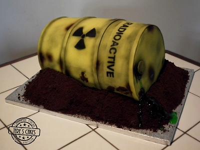 Radioactive - Cake by Tere's Cakes - Tereza Bartlová