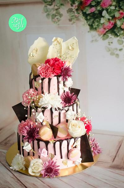 Pretty in pink - Cake by Mishmash