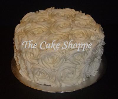 buttercream roses cake - Cake by THE CAKE SHOPPE