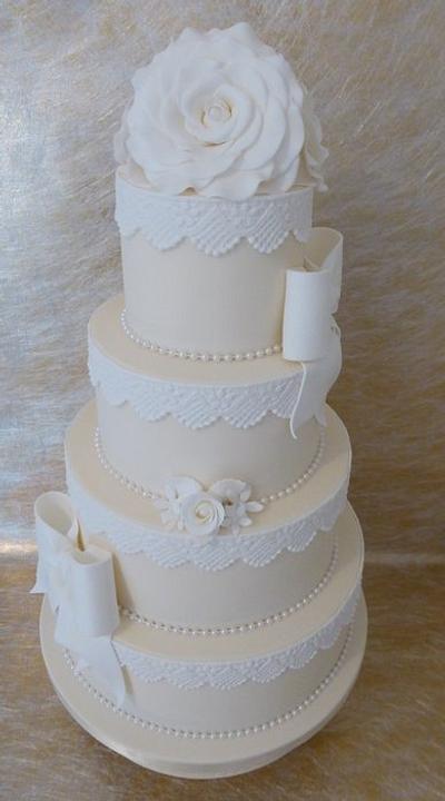 Beautiful Wedding Cake - Cake by Deborah