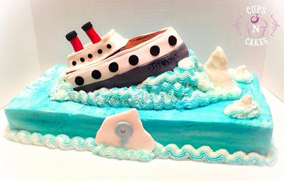 Titanic  - Cake by Cups-N-Cakes 