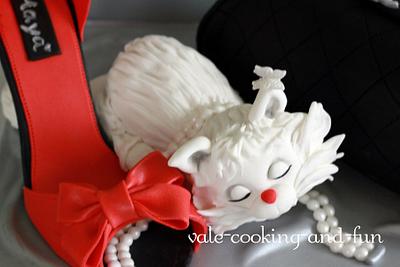 Chanel Clutch, High Heel and a cat - Cake by Valentina's Sugarland