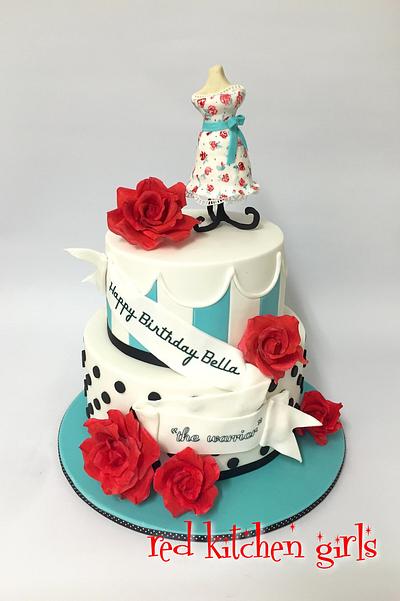 Bella - Cake by Zoe Byres