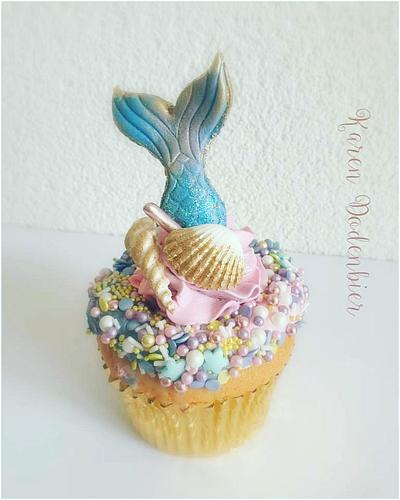 Mermaid tail cupcake - Cake by Karen Dodenbier