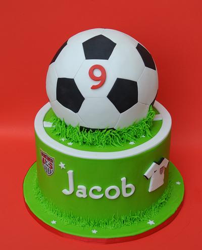 soccer cake - Cake by eunicecakedesigns