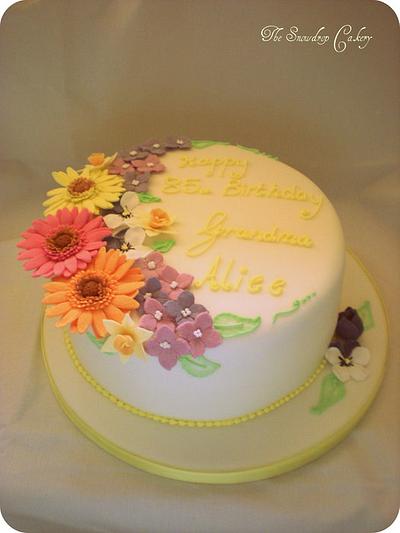 Spring flowers for grandma Alice x - Cake by The Snowdrop Cakery