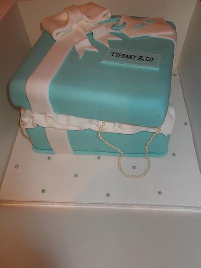 Tiffany Box  - Cake by Tracey