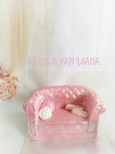 pink sofa - Cake by taartenvandiana