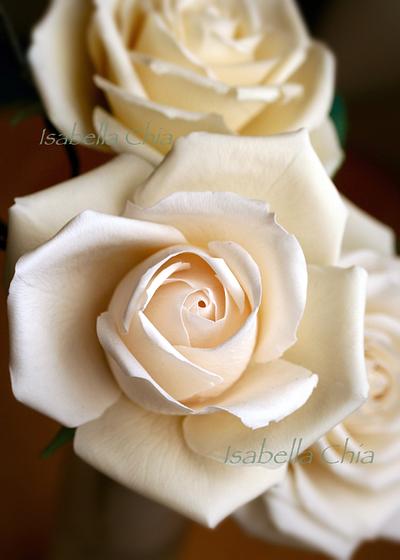 Champagne roses - Cake by IsabellaChia