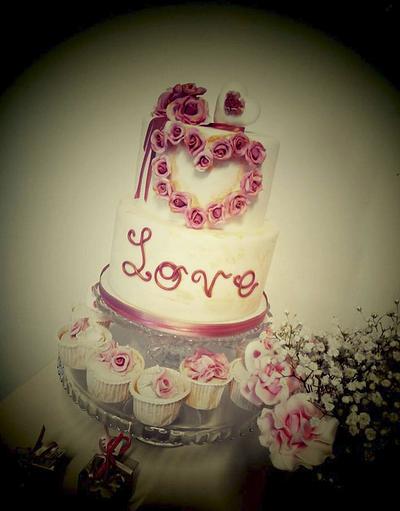 VINTAGE LOVE <3 - Cake by Fernanda de Vita
