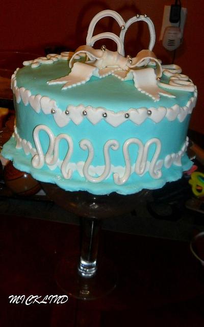 MY MUMS BIRTHDAY CAKE - Cake by Linda