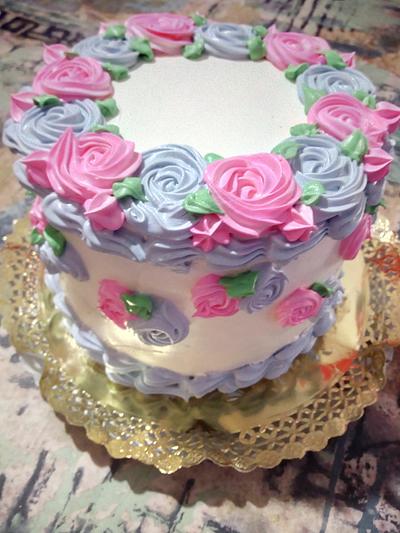 Rosetones en crema - Cake by Berenise 
