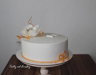 Gold and white  - Cake by Cakes by Evička
