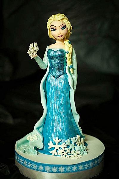 Elsa - Cake by Vanessa Rodríguez